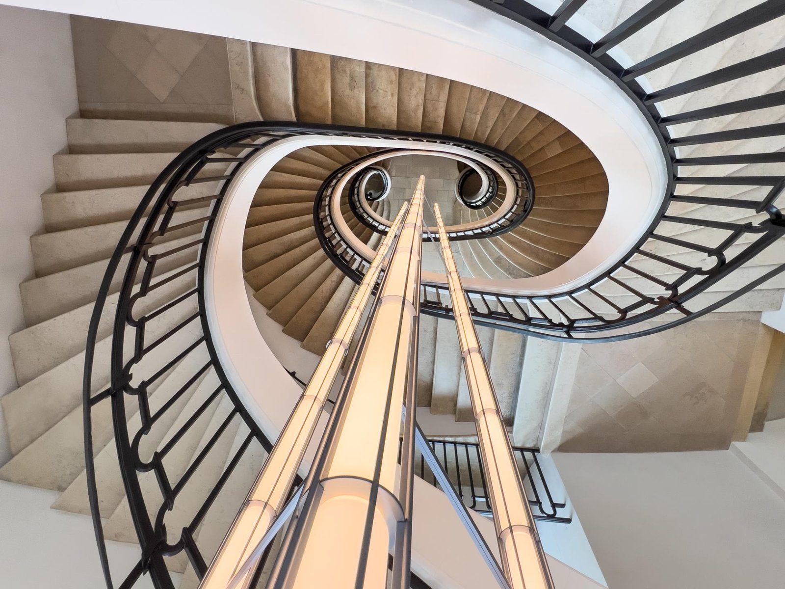 European Photography Awards Winner - Bourse