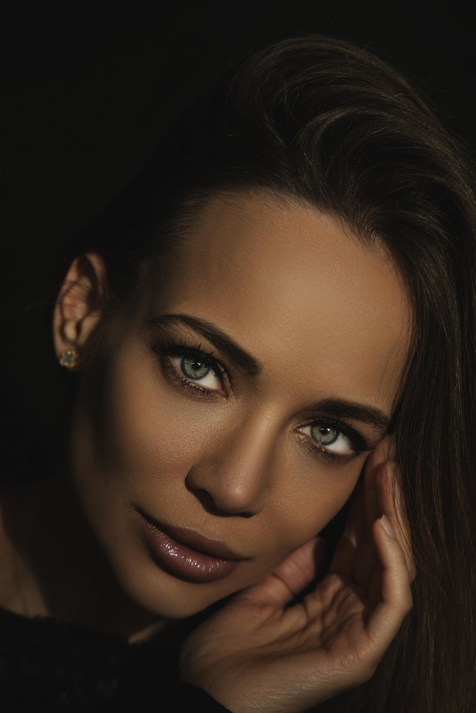 European Photography Awards Winner - Angelina international Artist