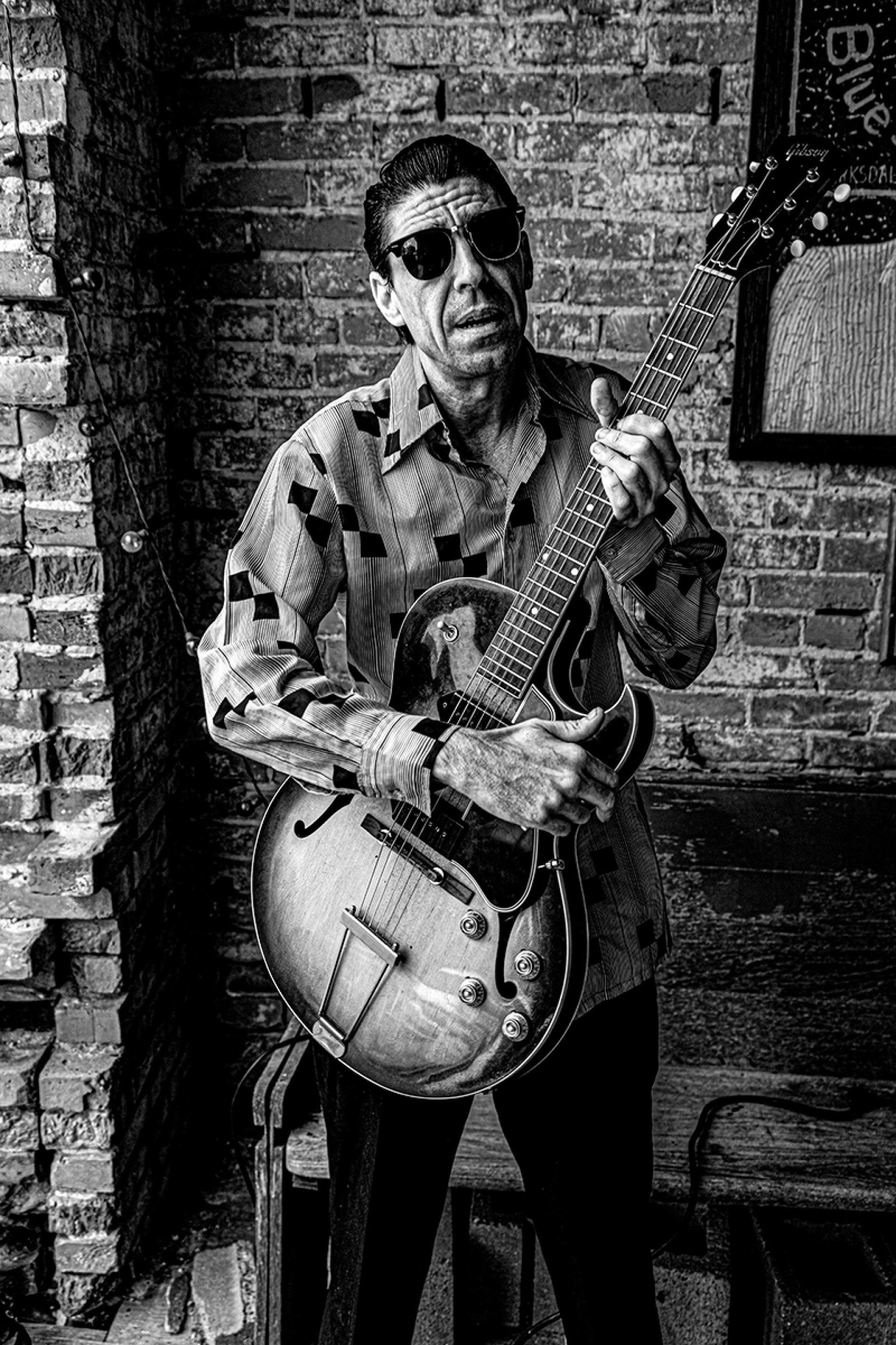 European Photography Awards Winner - Little Joe McLerran and Family Singing the Blues