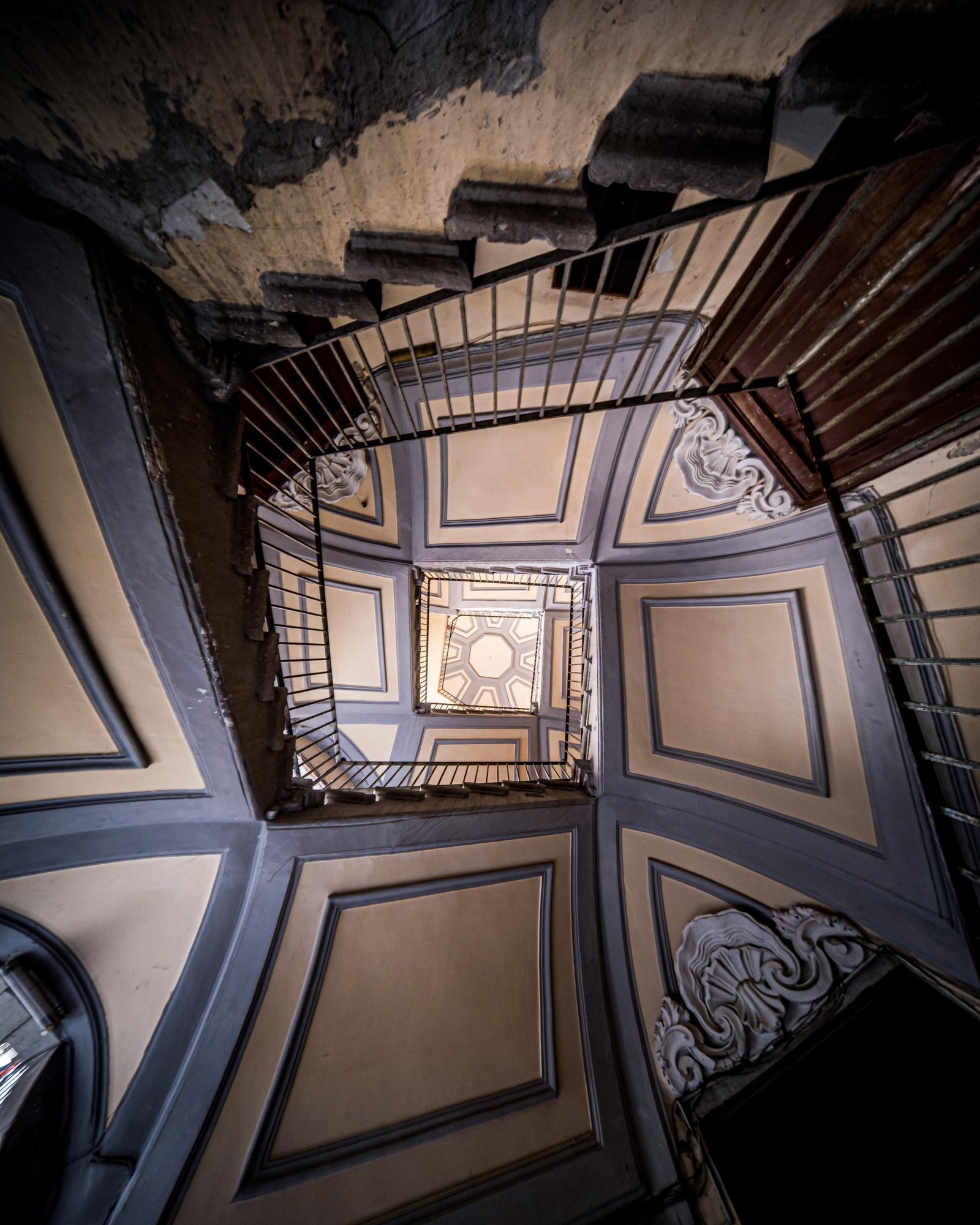 European Photography Awards Winner - Veiled Naples: the geometry of silence