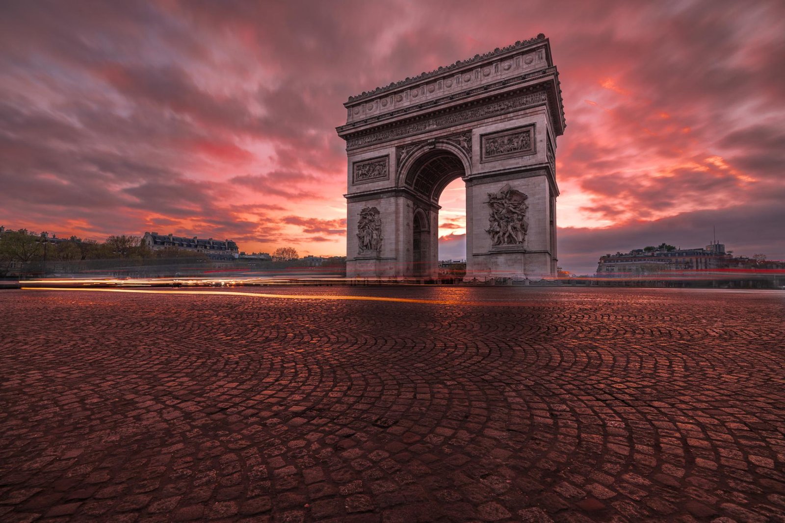 European Photography Awards Winner - Long Exposure of the Arc de Trioumpe with a Red Sky