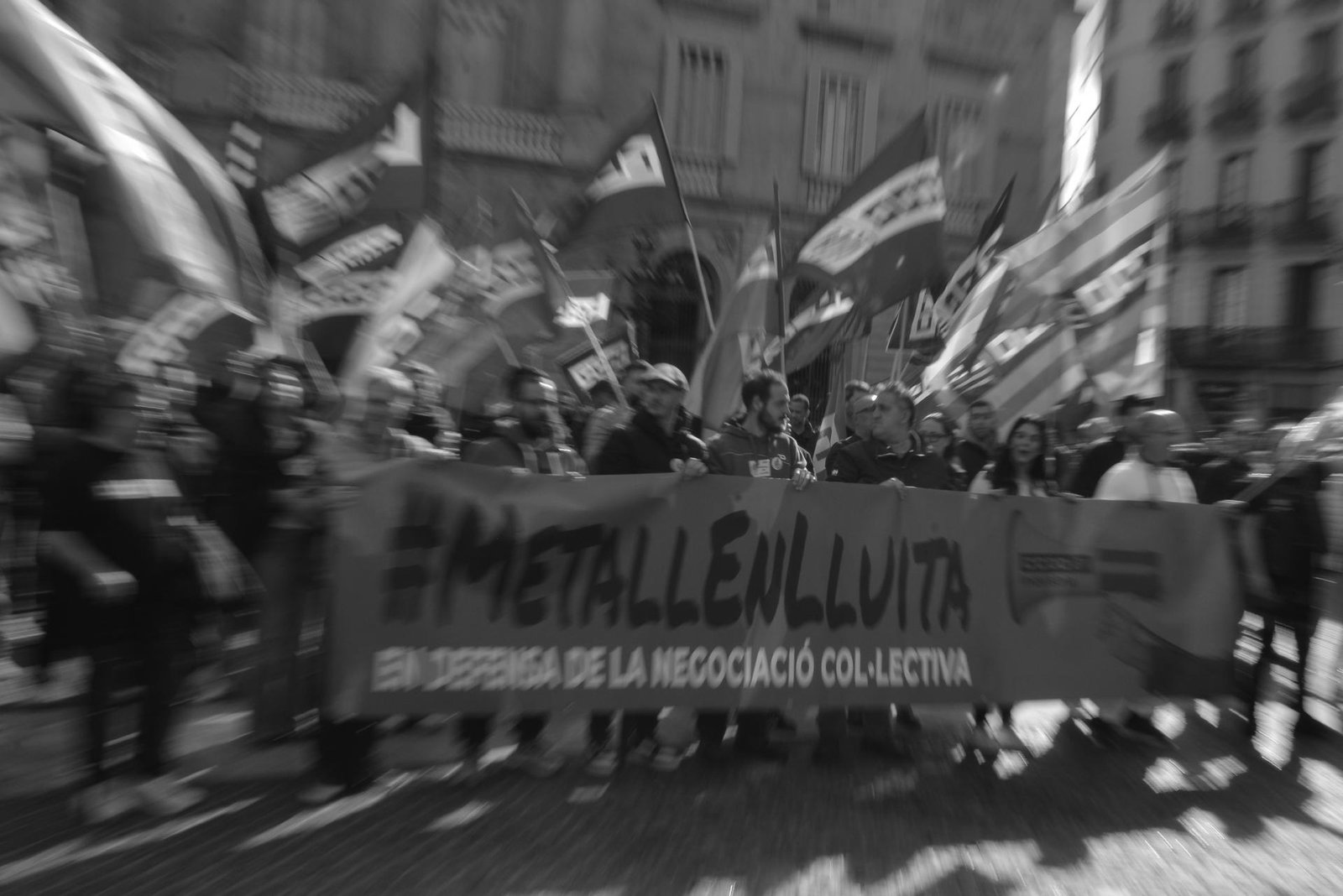 European Photography Awards Winner - Metall en Lluita
