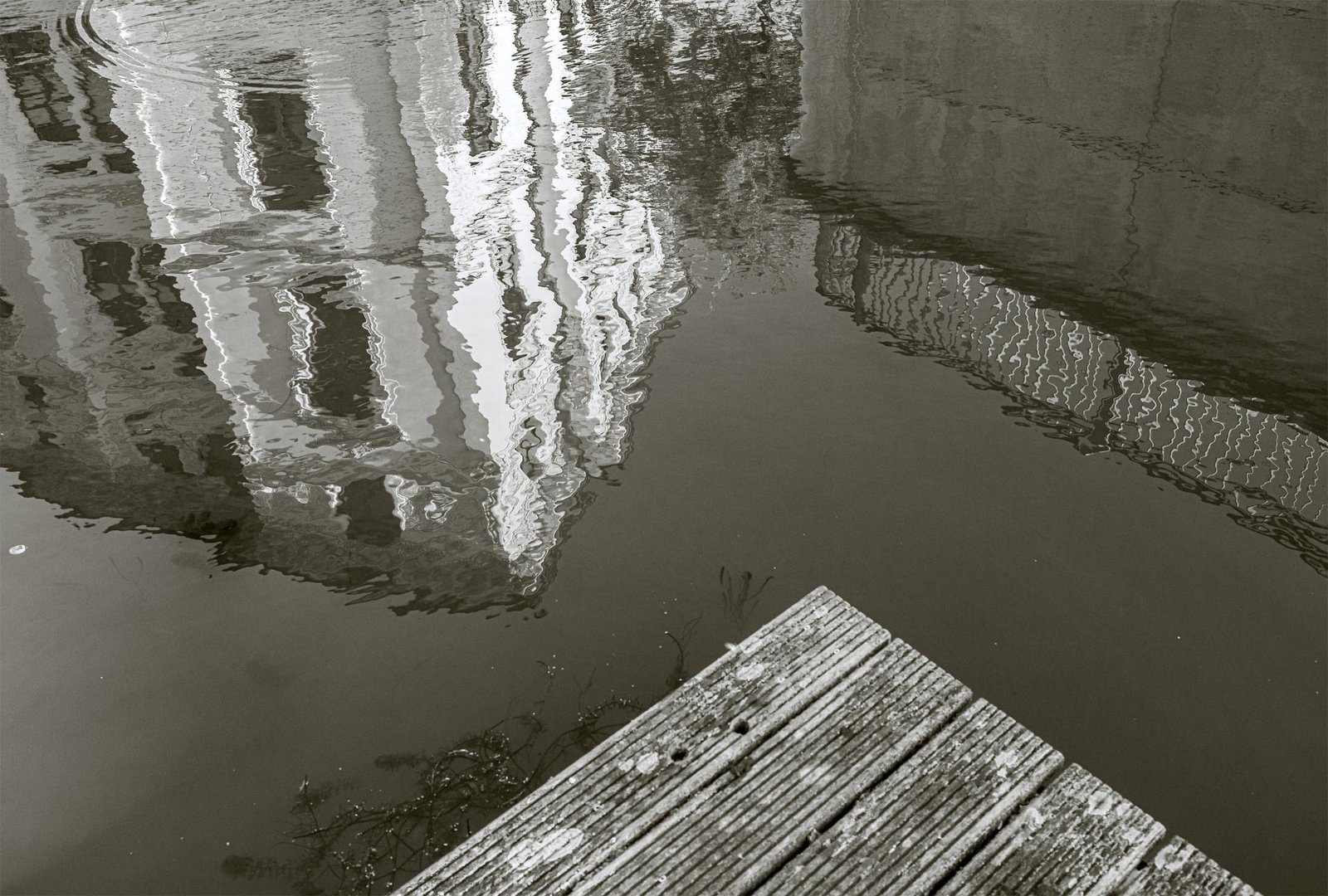 European Photography Awards Winner - Liquid Echoes